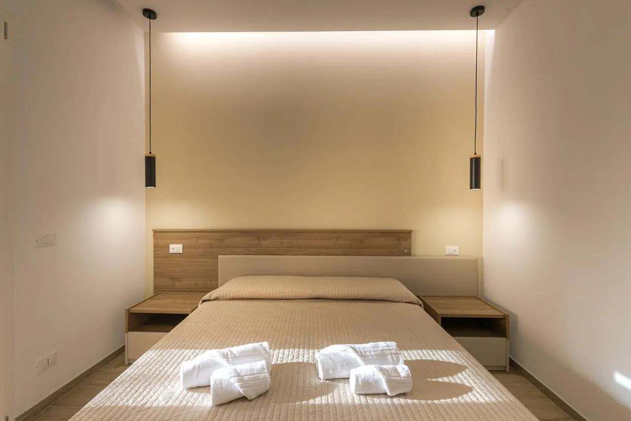 Coresi Rooms Cefalù 0*,  Italien
