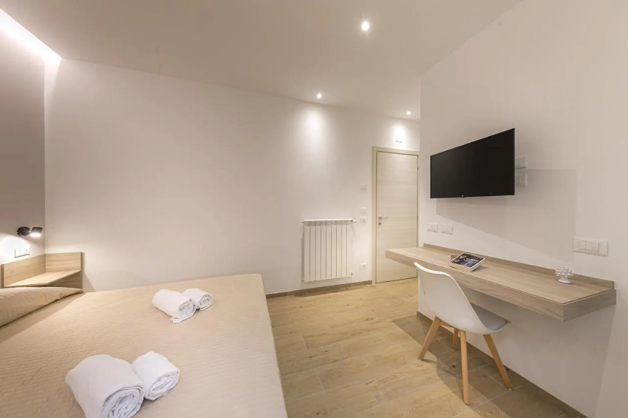 Coresi Rooms Cefalù 0*,  Italien