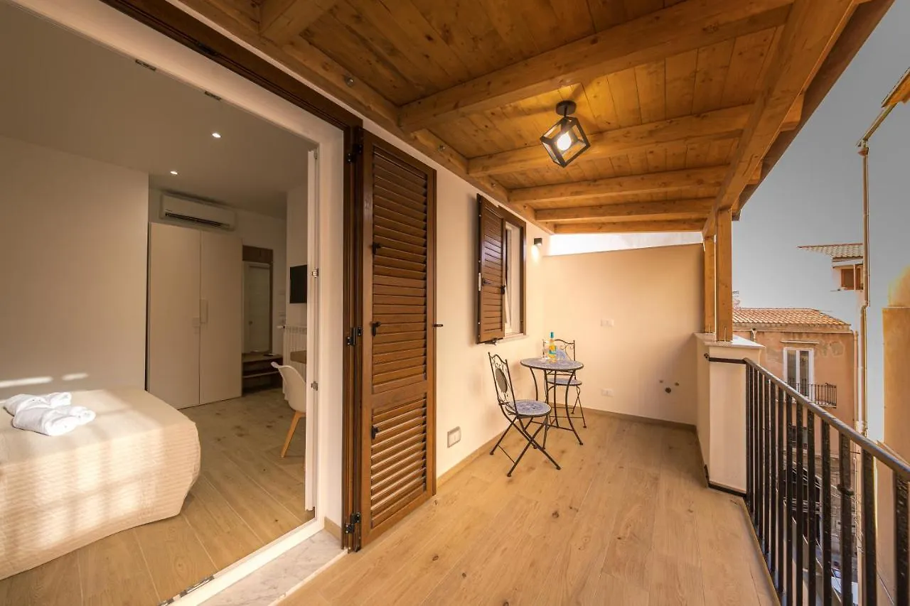 Coresi Rooms チェファル イタリア